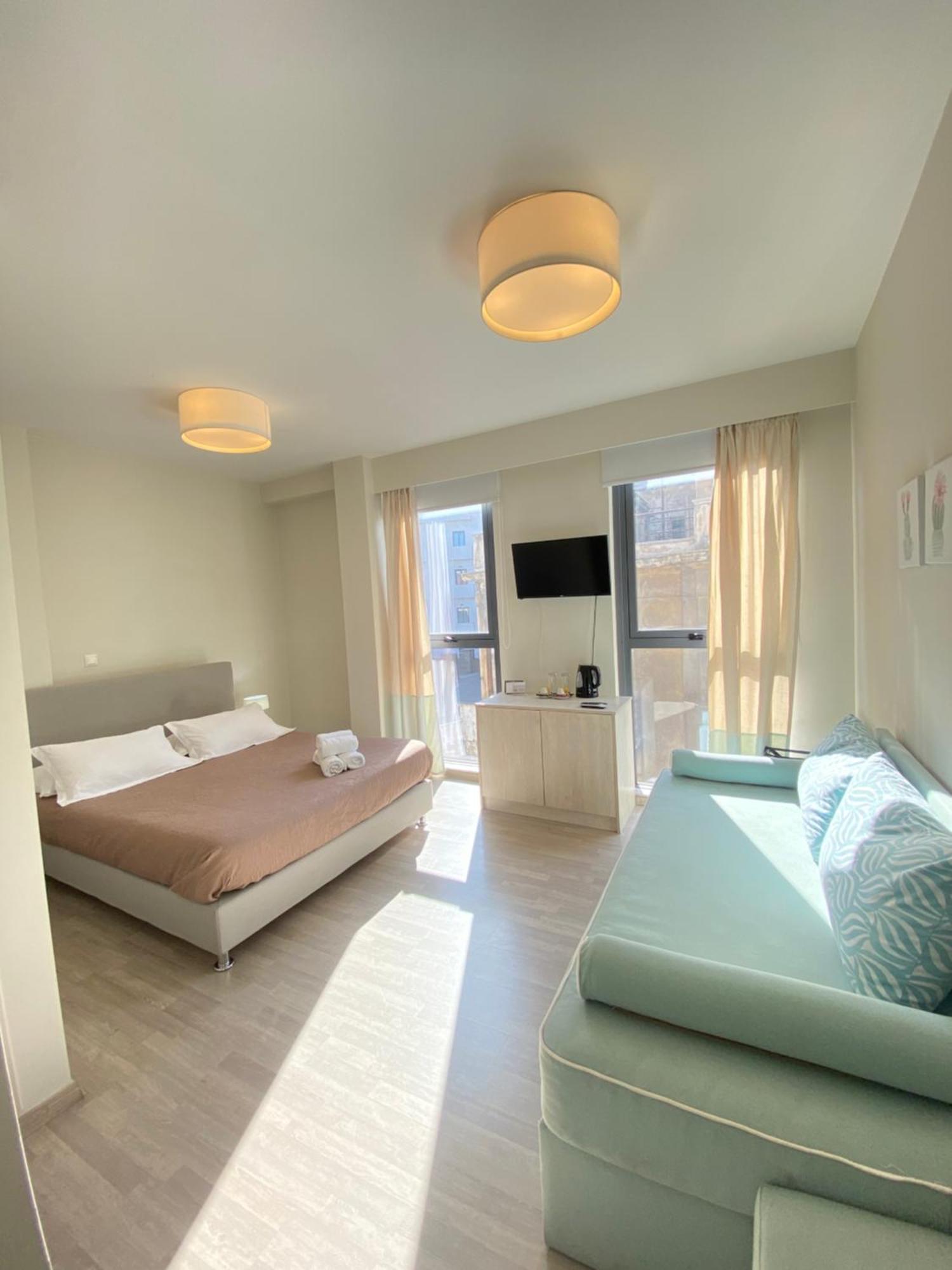 Tins Hotel City - Atina Dış mekan fotoğraf