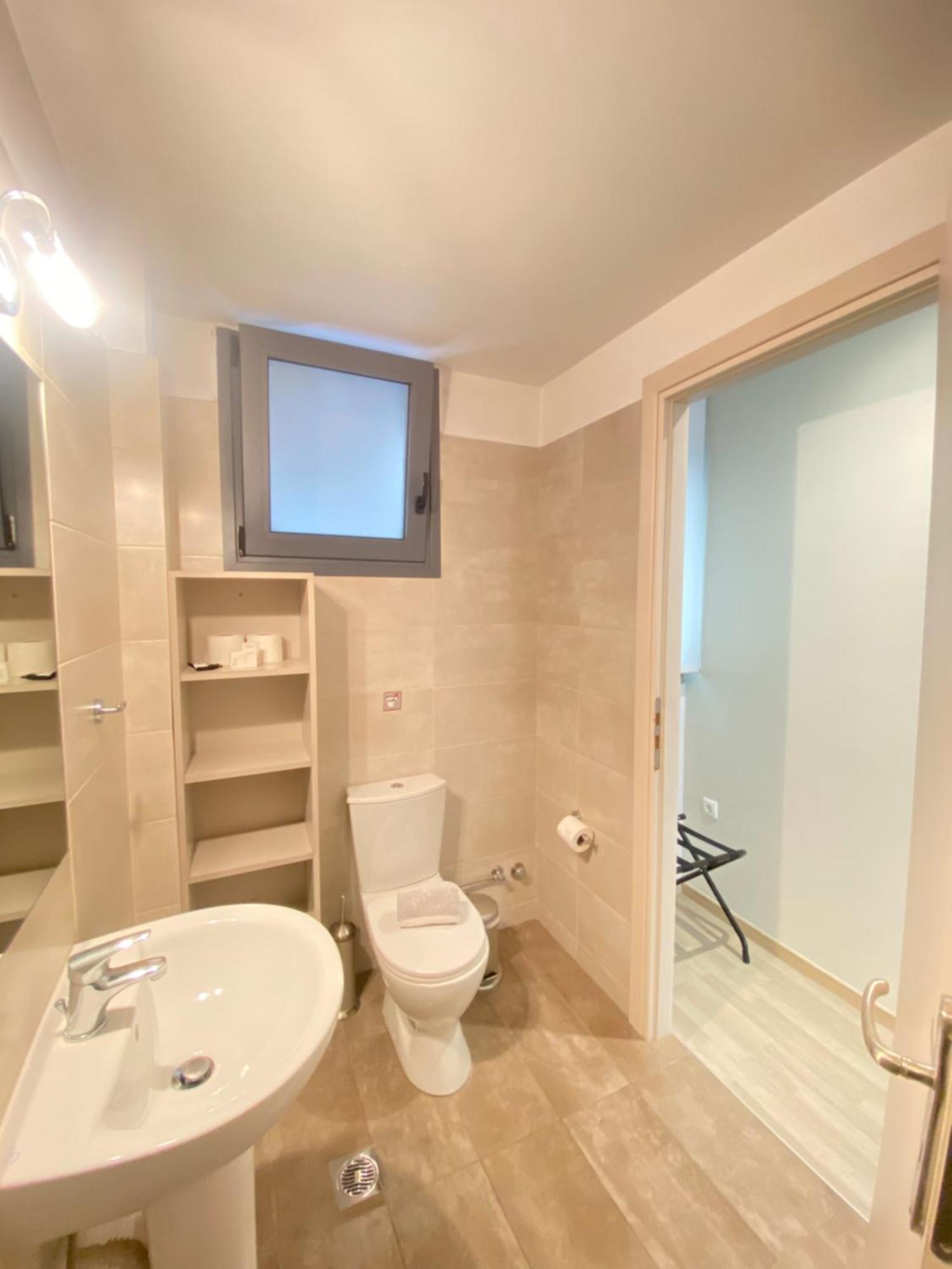 Tins Hotel City - Atina Dış mekan fotoğraf