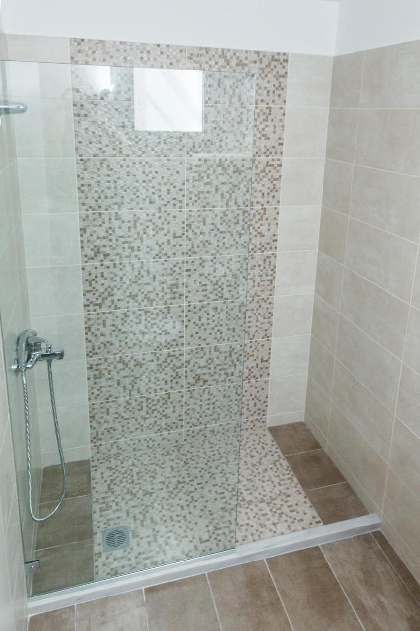 Tins Hotel City - Atina Dış mekan fotoğraf